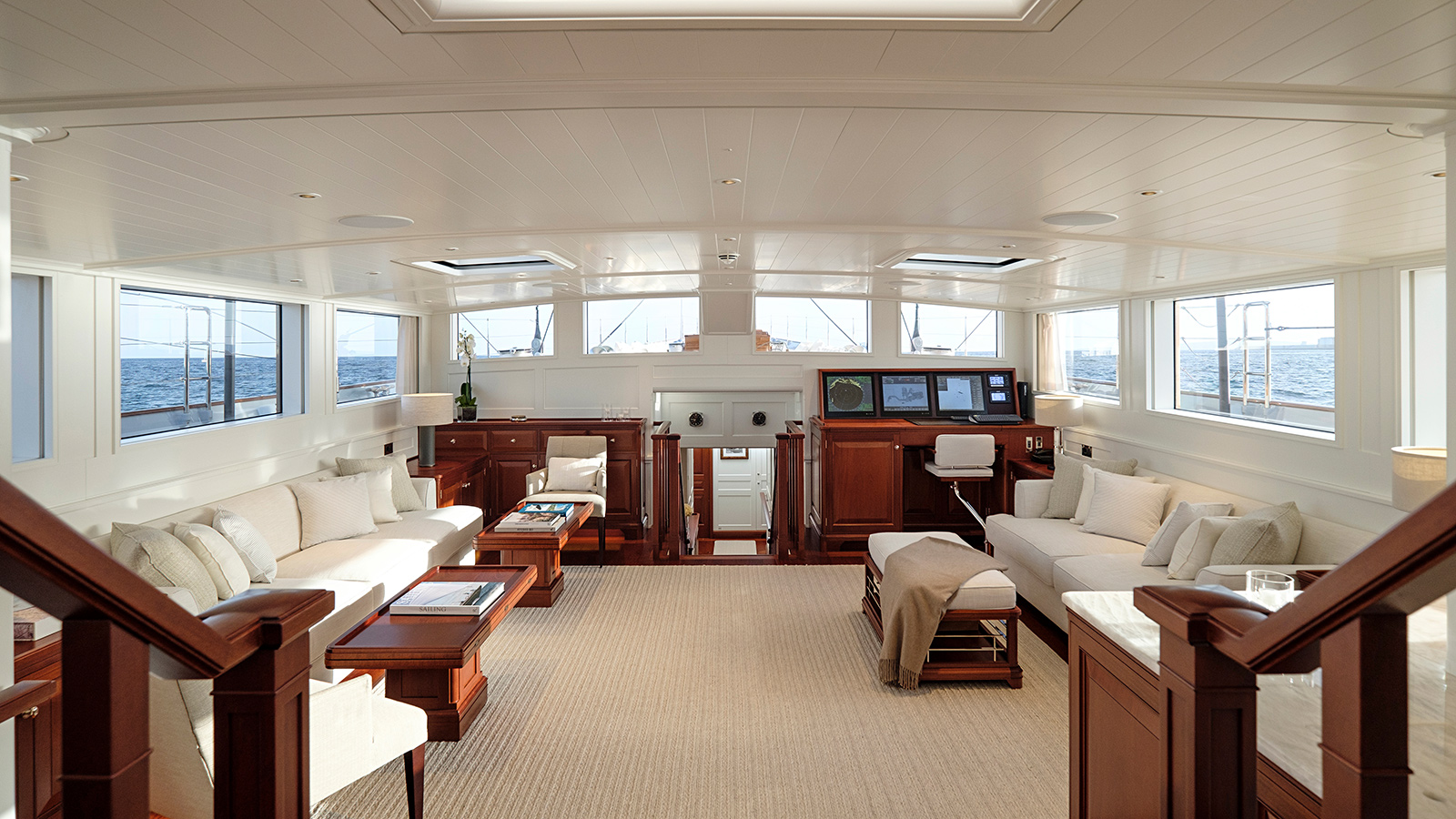 Video Royal Huisman sailing superyacht Aquarius filmed underway