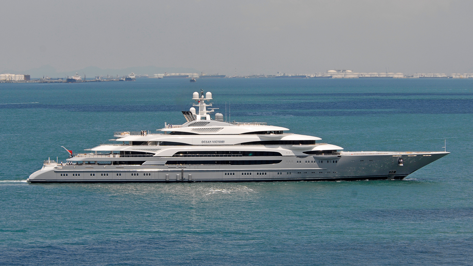 board superyacht Ocean Victory