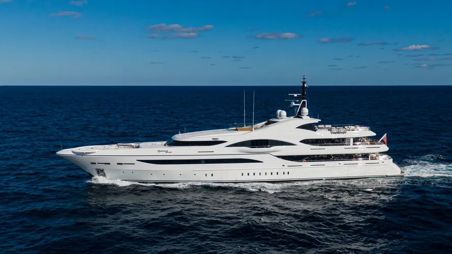 72m-turquoise-motor-yacht-quantum-of-solace-for-sale