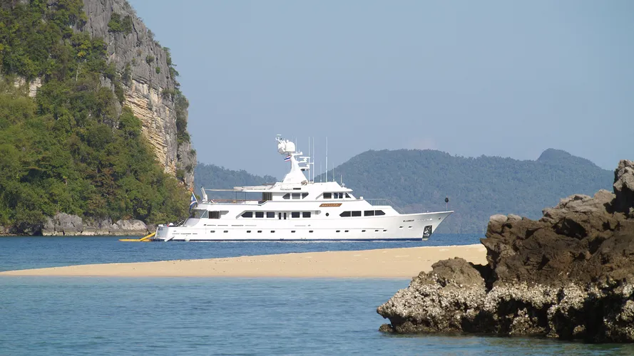 superyacht-maverick-is-currently-offered-for-sale