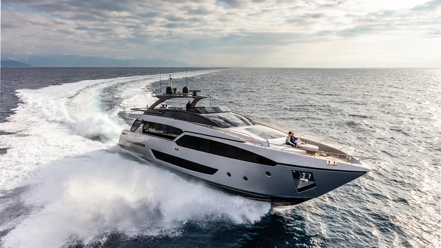 inside-the-new-riva-argo-90-exterior