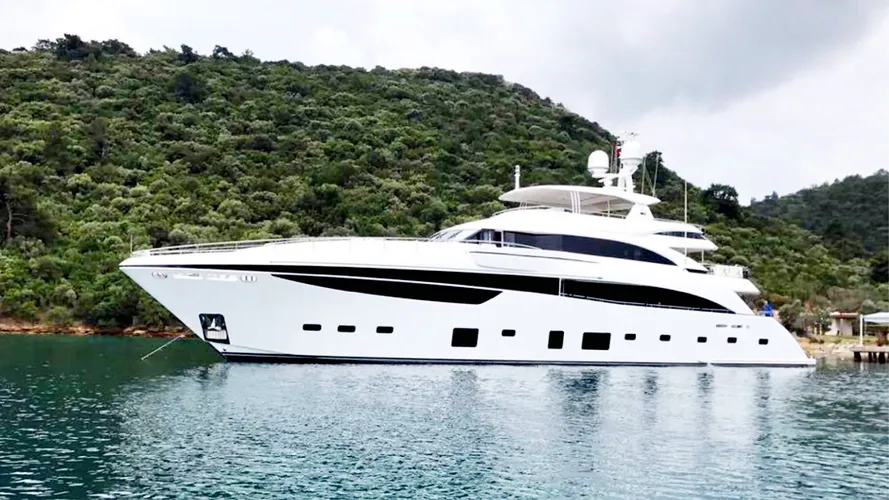 the-princess-motor-yacht-mirage-iv-is-currently-offered-for-sale