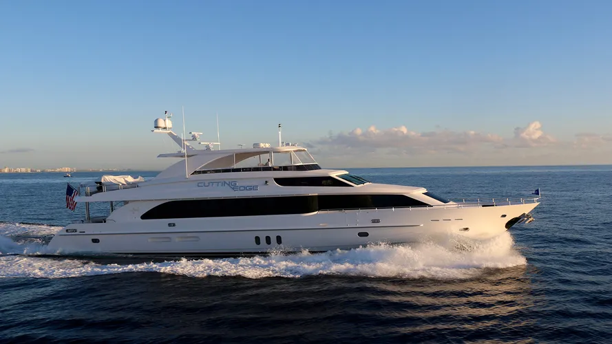 hargrave-motor-yacht-cutting-edge-for-sale