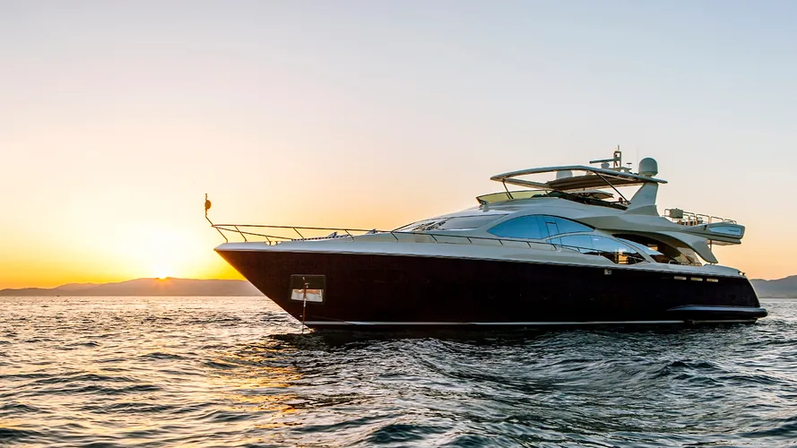 the-azimut-motor-yacht-atmosphere-is-sold