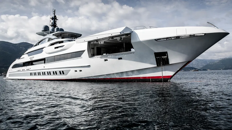 galactica-super-nova-is-the-largest-yacht-built-by-heesen-to-date