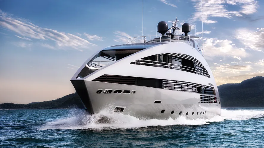 super-yacht-ocean-emerald