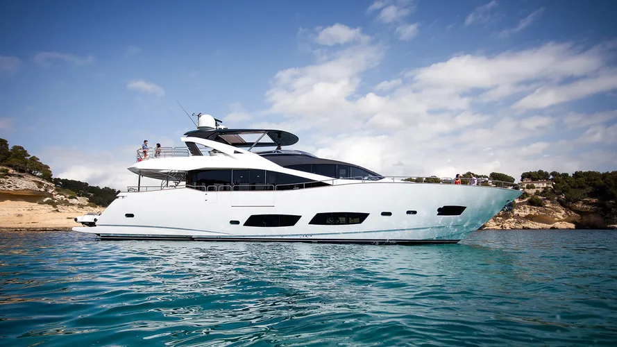 the-sunseeker-motor-yacht-spectre-has-been-sold