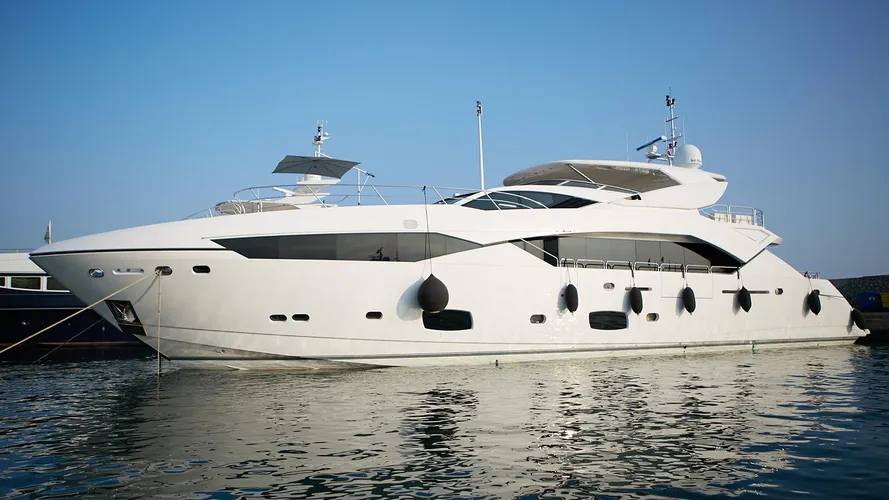 sunseeker-motor-yacht-elysium-is-sold