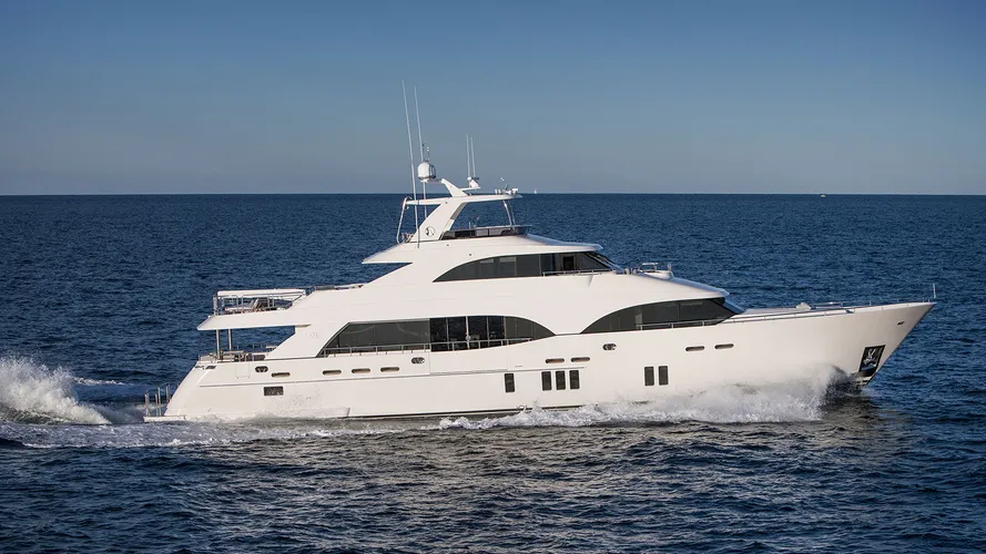 Ocean Alexander 112 motor yacht sold