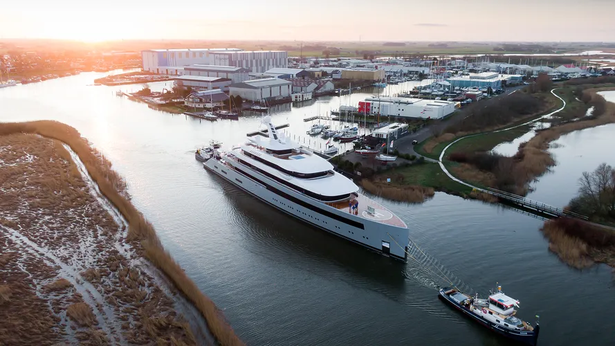 moonrise-feadship-superyacht-launched