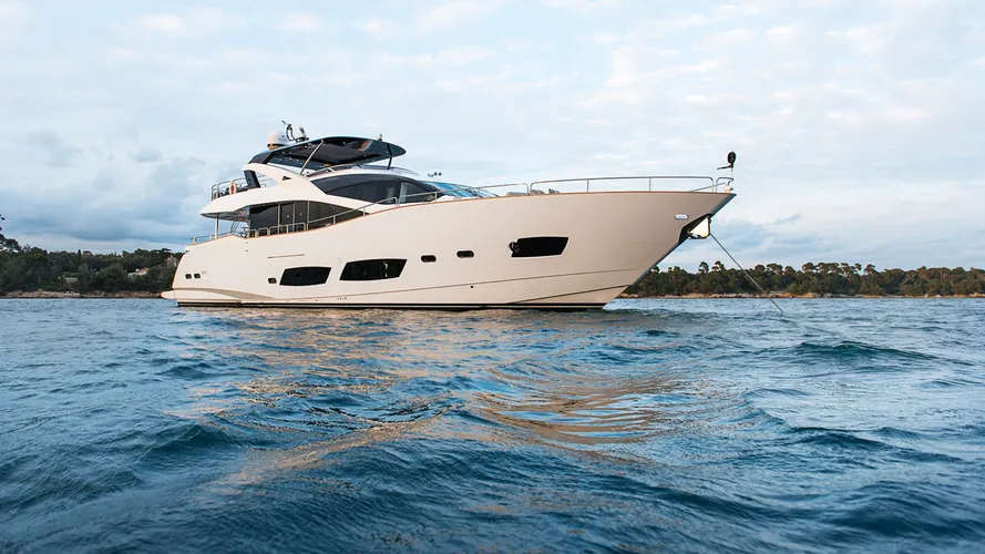 the-sunseeker-motor-yacht-hunny-bunny-has-been-listed-for-sale