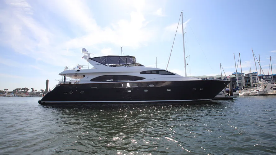 the-azimut-motor-yacht-kiwi-dreams-has-been-sold