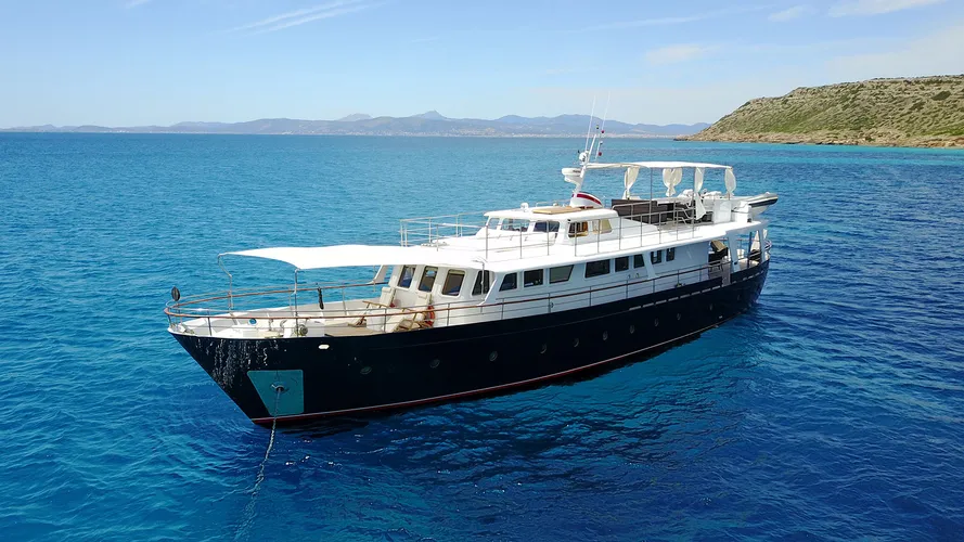 benetti-motor-yacht-black-pepper-sold