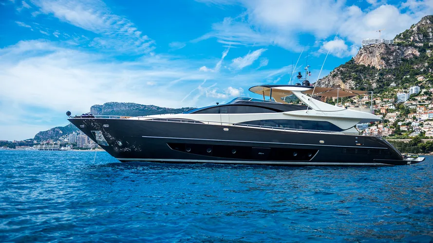 riva-duchessa-motor-yacht-eva-sofia-sold