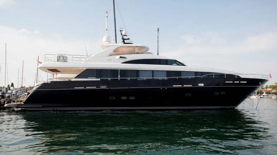Fly-Princess-motor-yacht-sold