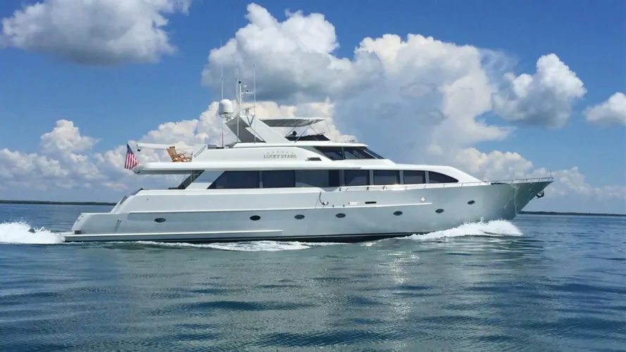 the-westport-motor-yacht-lucky-stars-has-been-sold