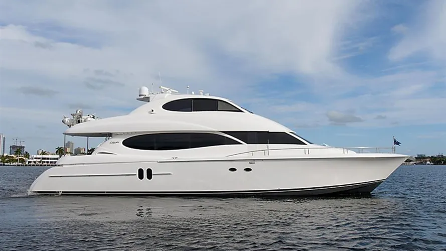the-lazzara-motor-yacht-nordlys-is-sold