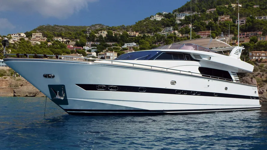 Elegance-super-yacht-Gran-Aventura-sold-by-boat-business 