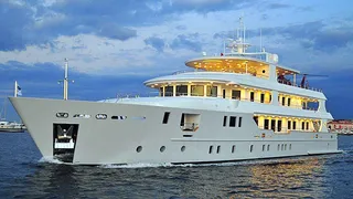Oceanstyle signs new motor yacht Deep Story for sale