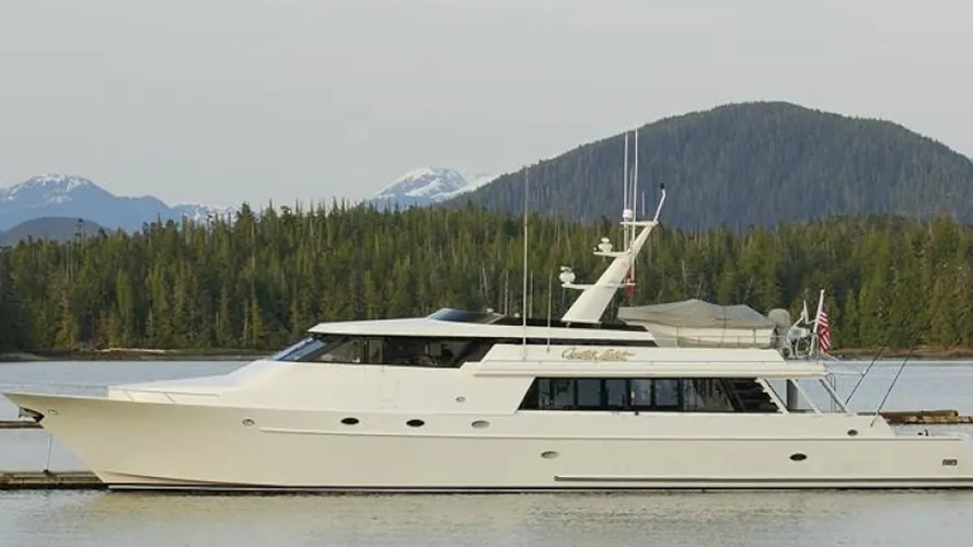 mcqueens-motor-yacht-five-star-sold