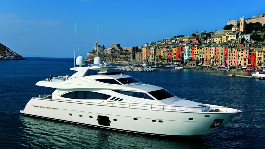 Ferretti Avec sold