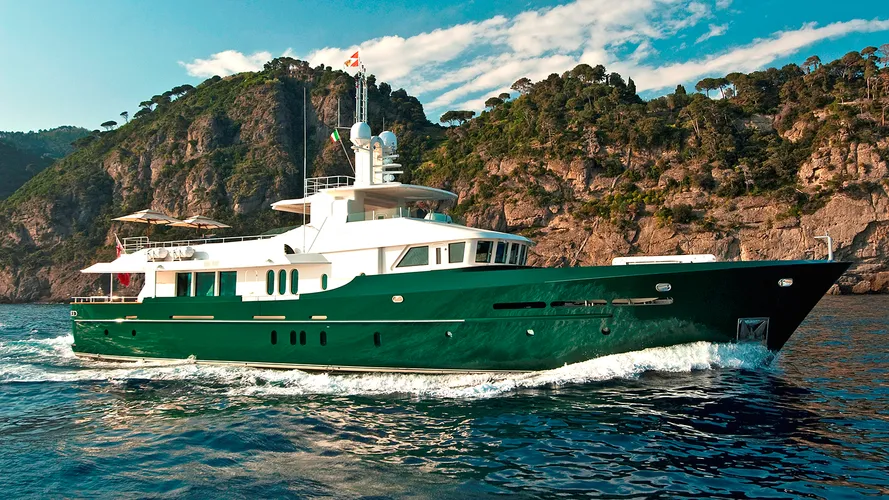 the-benetti-motor-yacht-grand-cru-is-currently-offered-for-sale