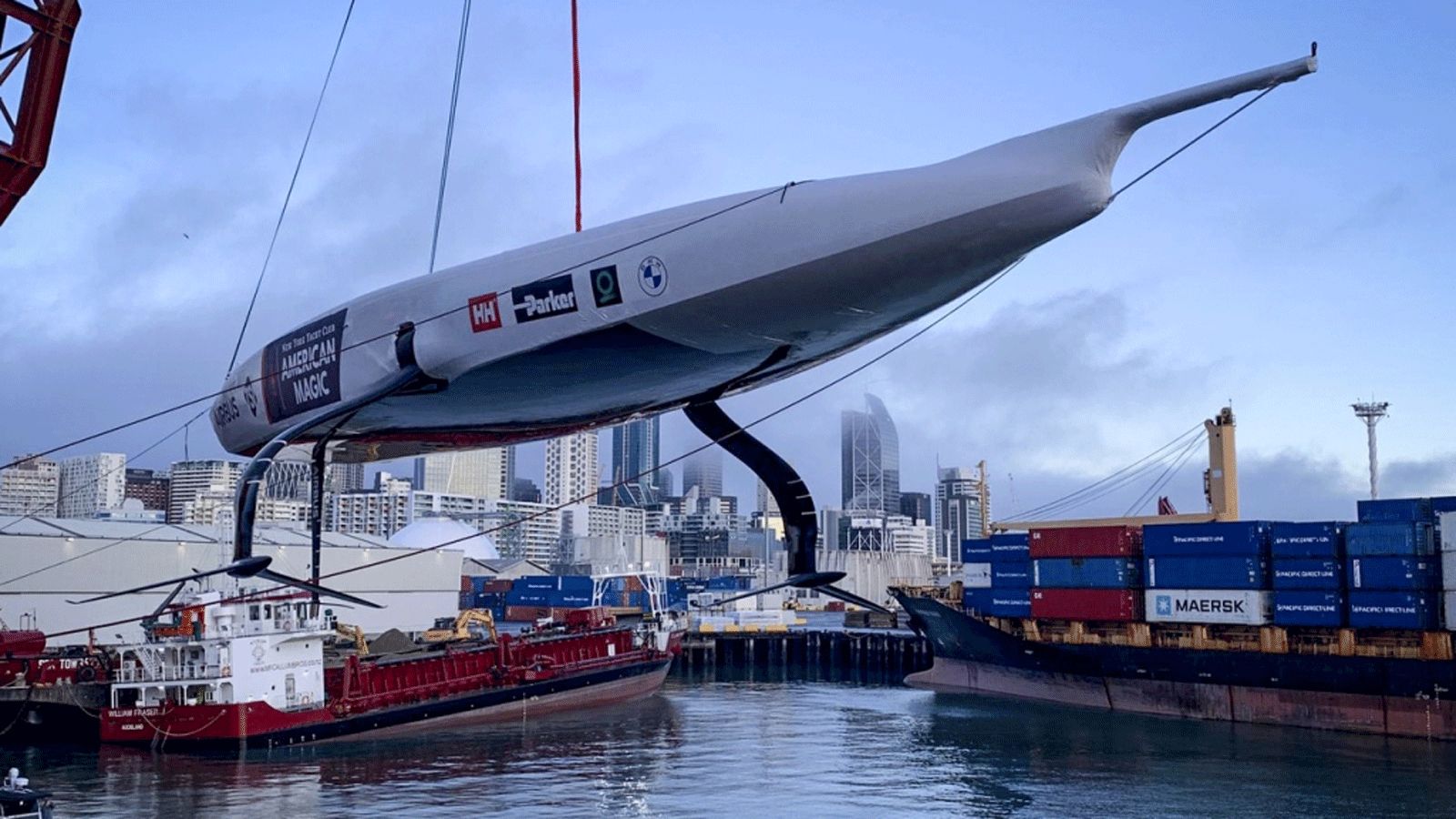 America's Cup Boat : Luna Rossa Prada Pirelli at PRADA America's Cup World ... - Official ...