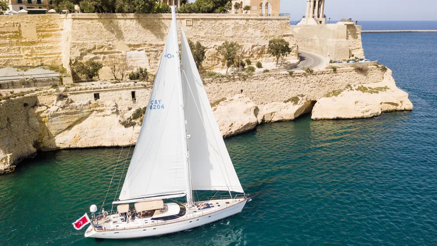 Pandemonium-yacht-sold