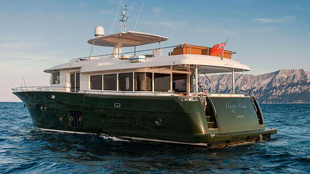 Motor yacht Happy Mika