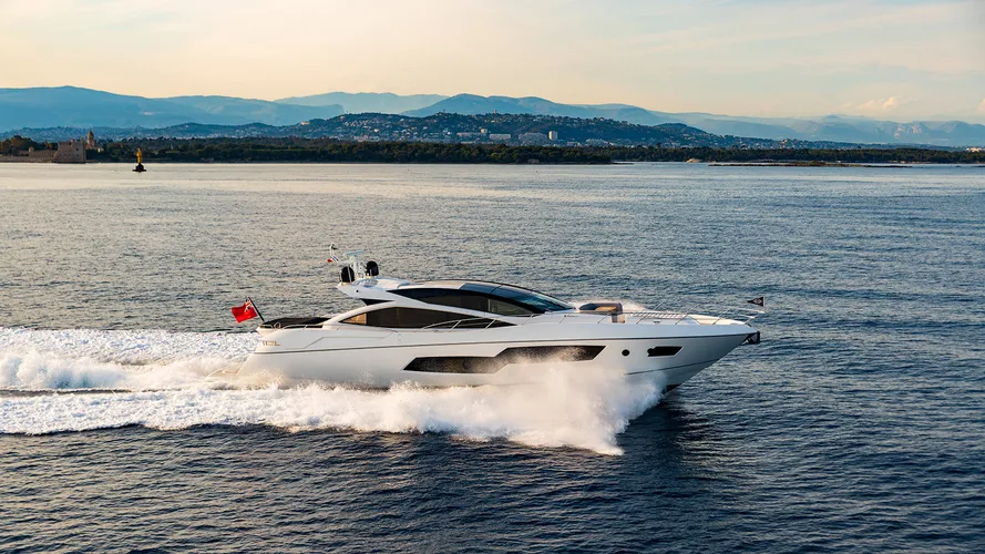 the-sunseeker-motor-yacht-skyfall-is-for-sale