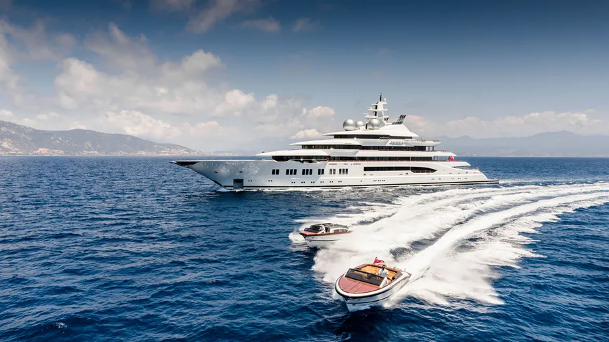 Inside-106m-Lurssen-superyacht-Amadea