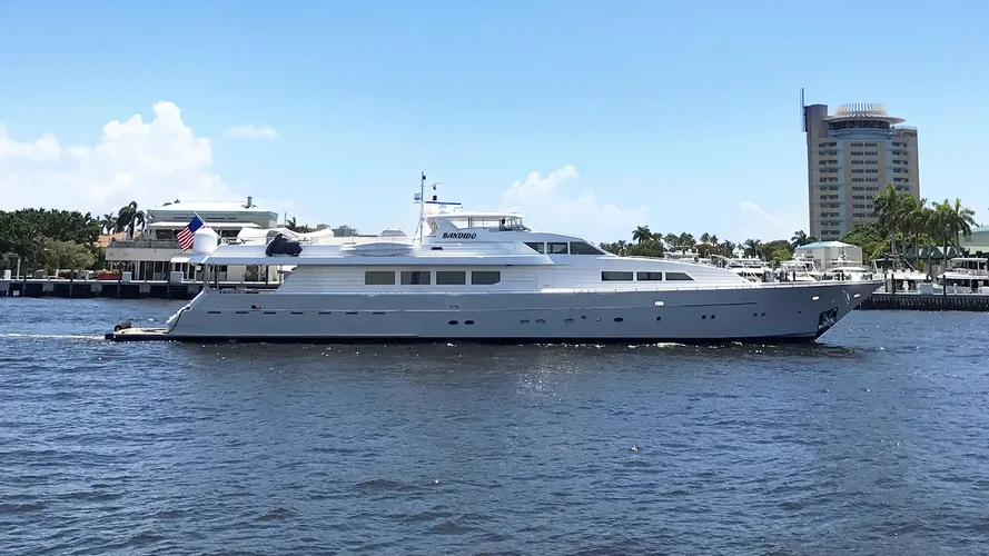 westport-motor-yacht-bandido-is-sold