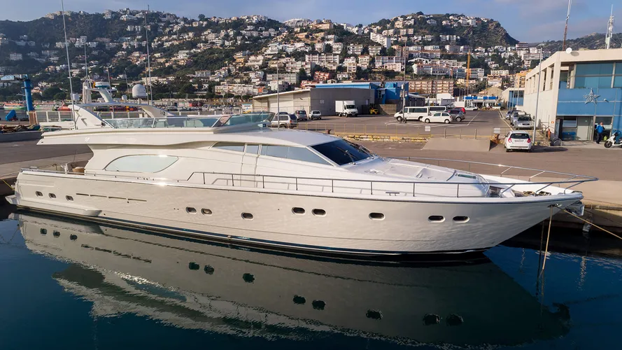 Happy Hour - yacht for sale