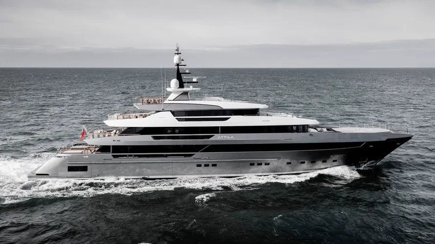 world-superyacht-awards-2020-motor-yacht-sanlorenzo-attila