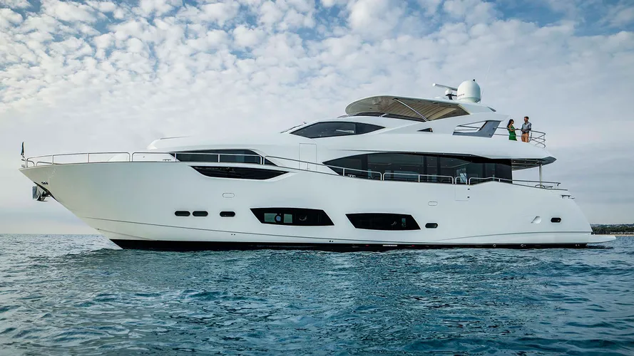 Sunseeker-95-motor-yacht-for-sale