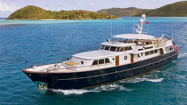 chanticleer motor yacht at sea cruising