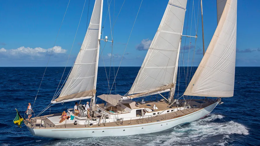 jupiter-sailing-yacht