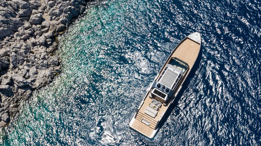 mazu-82-superyacht