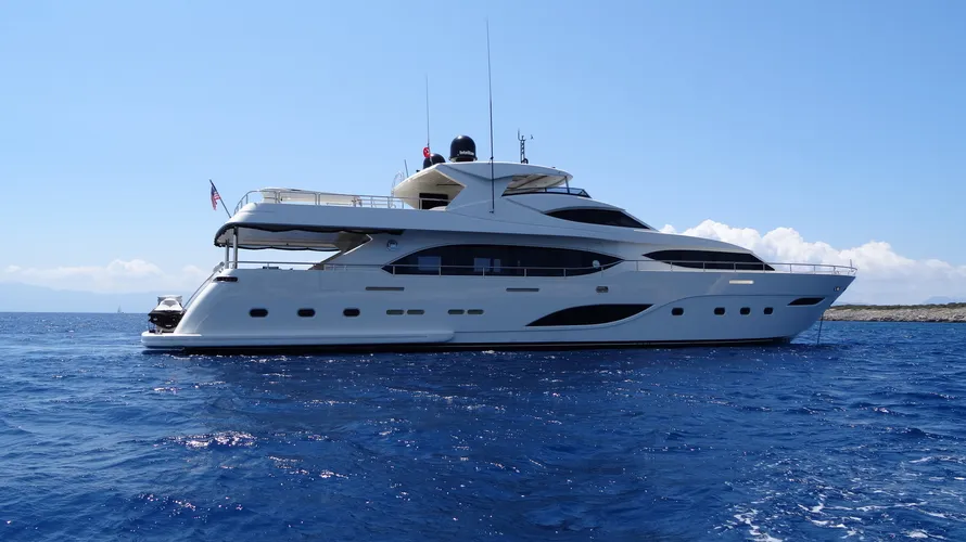 the-mengi-yay-motor-yacht-y-has-been-sold