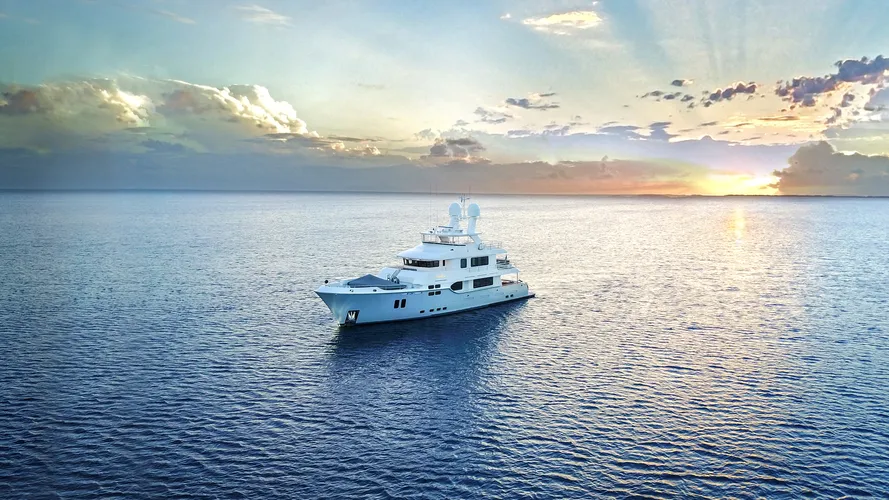 VivieRae-motor-yacht
