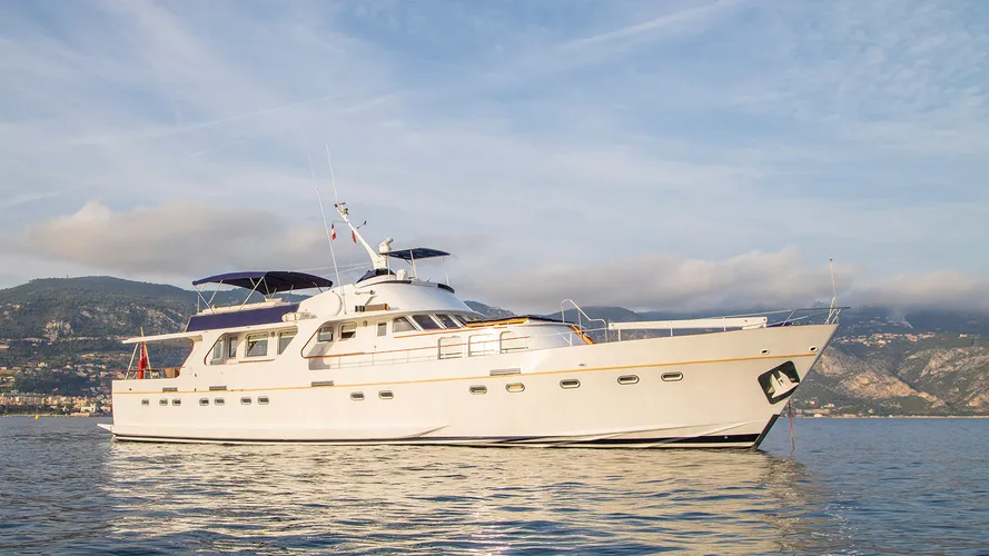 Shootin' the Breeze - yacht for sale