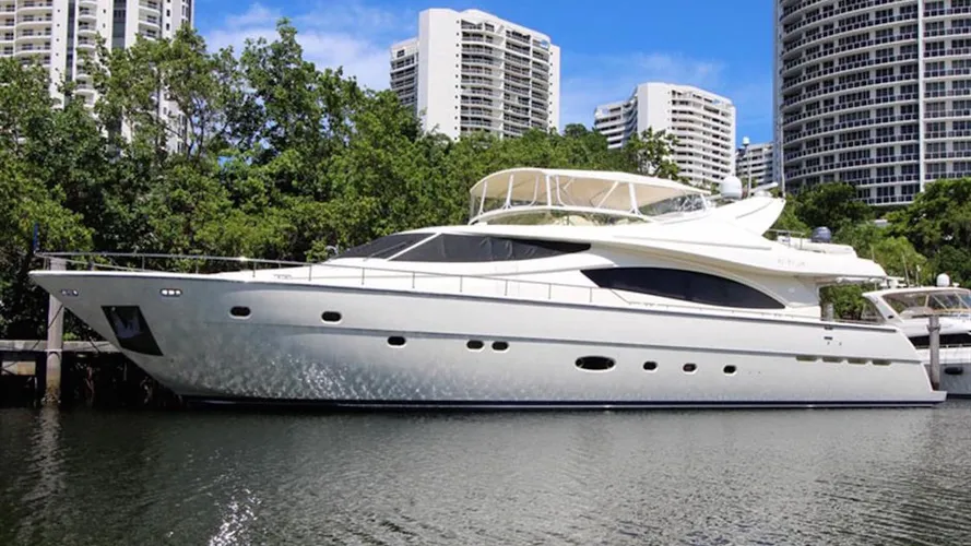Ferretti-motor-yacht-Al-Di-La-sold