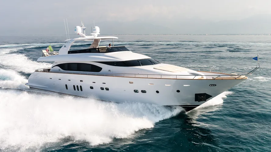 maiora-motor-yacht-stravaganza-for-sale