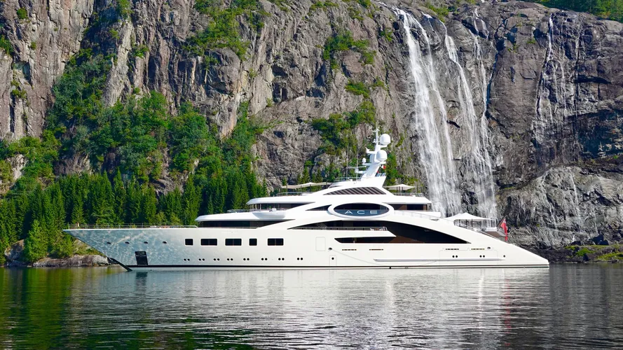 lurssen-motor-yacht-ace