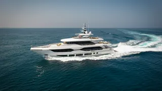 majesty-120-yacht