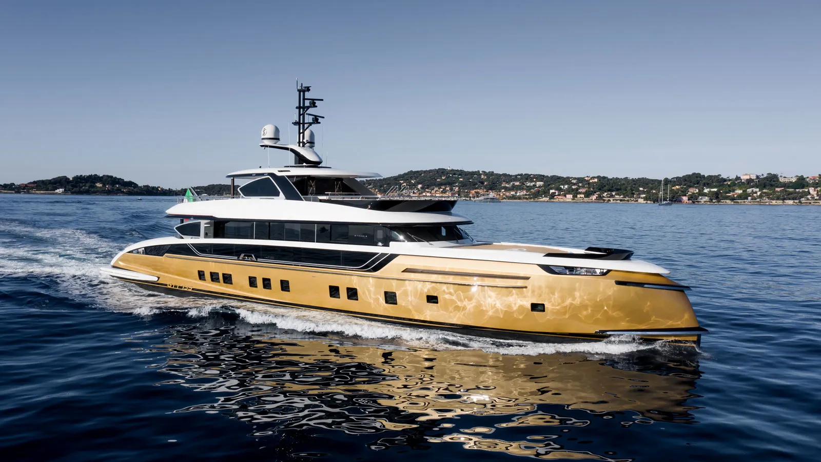 Stefania on the water