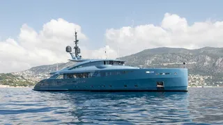 €1.5M price drop on 43m ISA motor yacht Queen Alla 