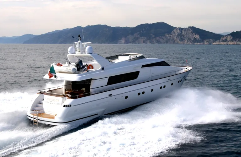 SL82-SANLORENZO Sistership