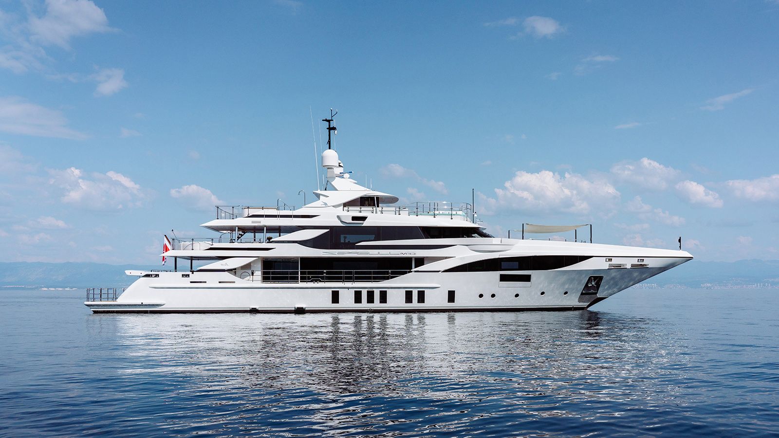 €1M price drop on 50m Benetti motor yacht Seagull MRD