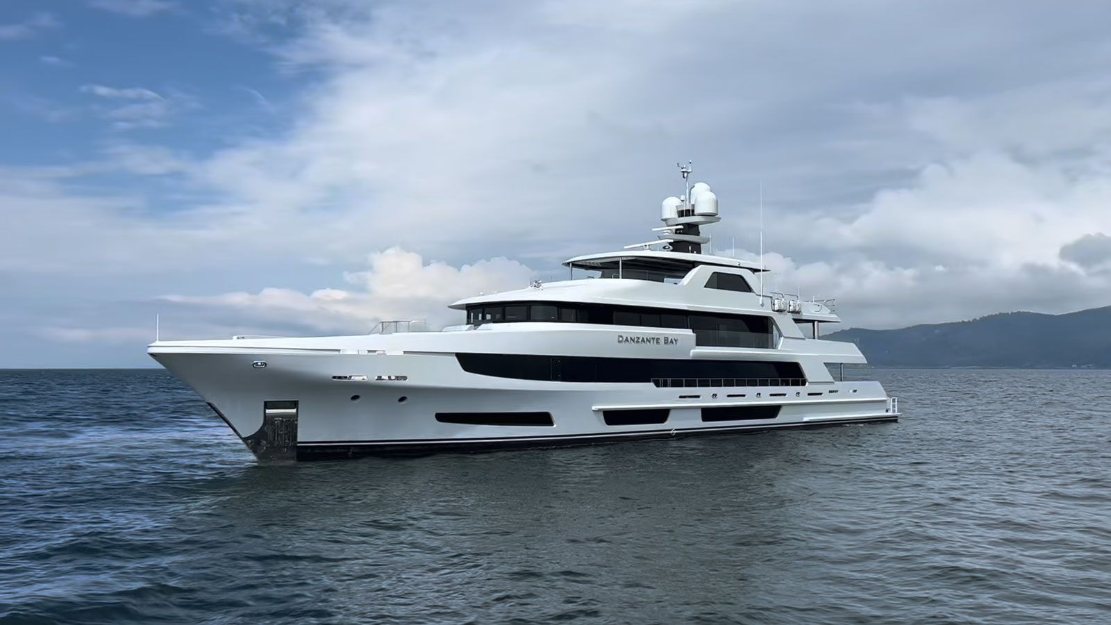 50m Crescent flagship Danzante Bay delivered